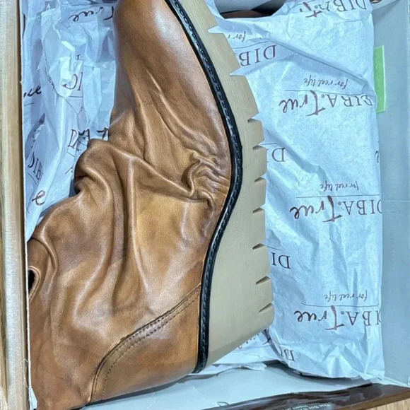 NIFT TEE by Diba True Leather Platforms New - Picture 7 of 10